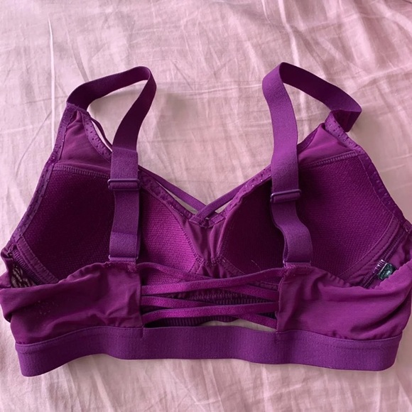 Victoria secret sports bra size 32a - Picture 2 of 3